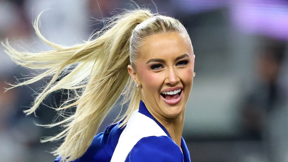 Hrůza, to přece nechcete vidět, vyděsili se někteří fanoušci při pohledu mezi roztleskávačky